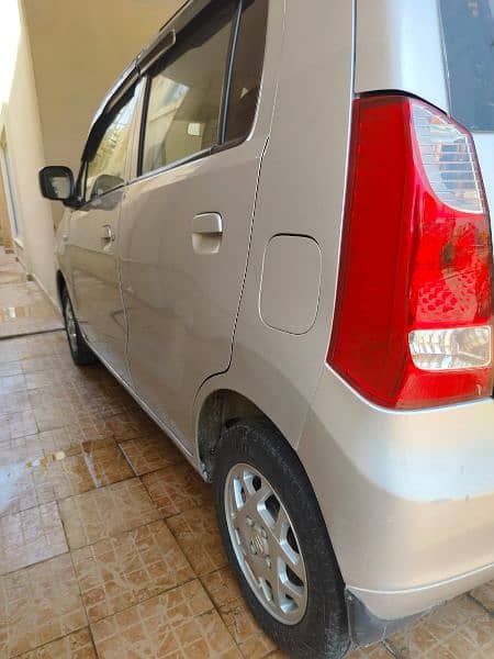 Suzuki Wagon R 2018 16