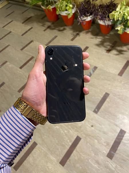 iPhone XR 5