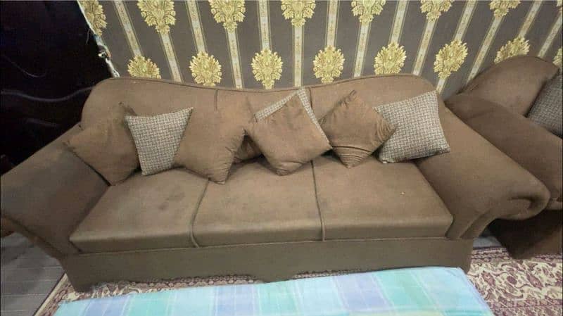 05 seater sofa set in used 0