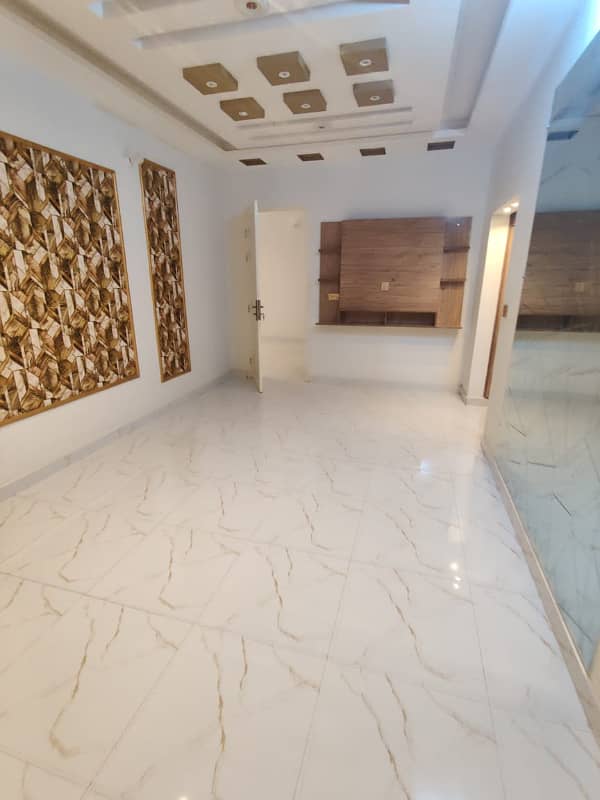 You Can Find A Gorgeous Upper Portion For sale In Gulshan-e-Iqbal - Block 7 4
