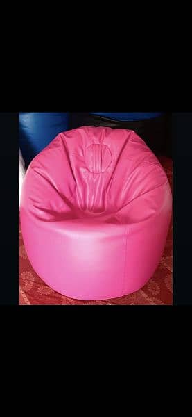 Puffy leatherite bean bag 8