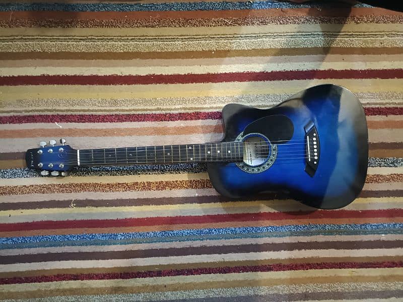 guitar in beautiful condition 1