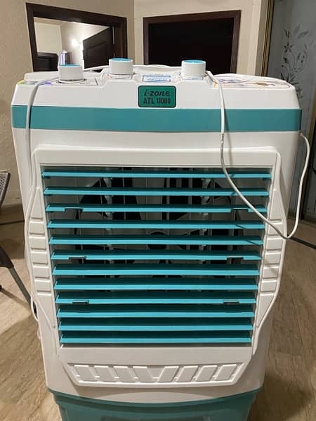 izone 11000 brand new cooler with colling bottles 7