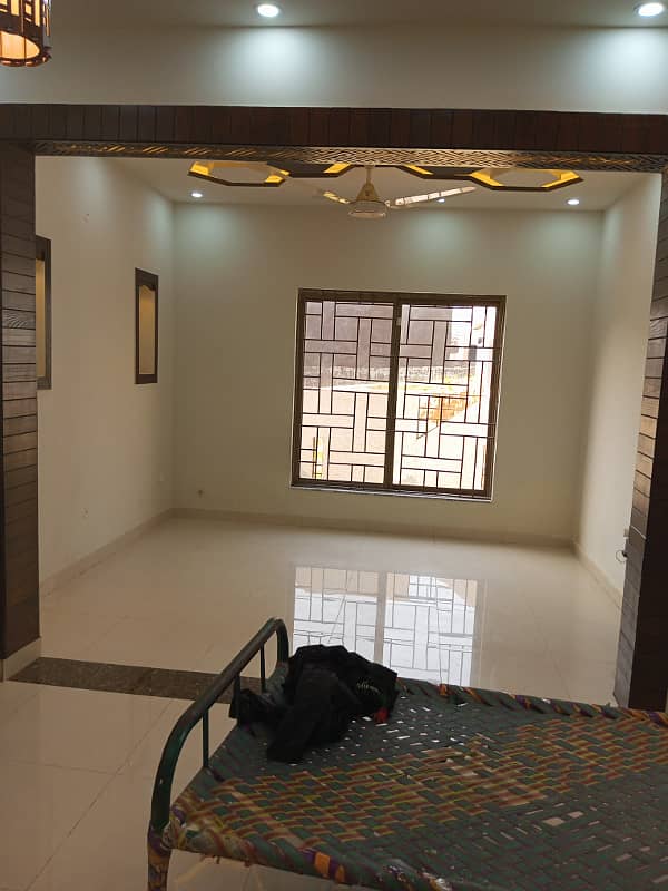 Spacious 5 Marla Brand New Designer House, 3 Bed Room With Attached Bath, Drawing Dinning, Kitchen,T. V Lounge Servant Quarter On Top With Attached Bath 3