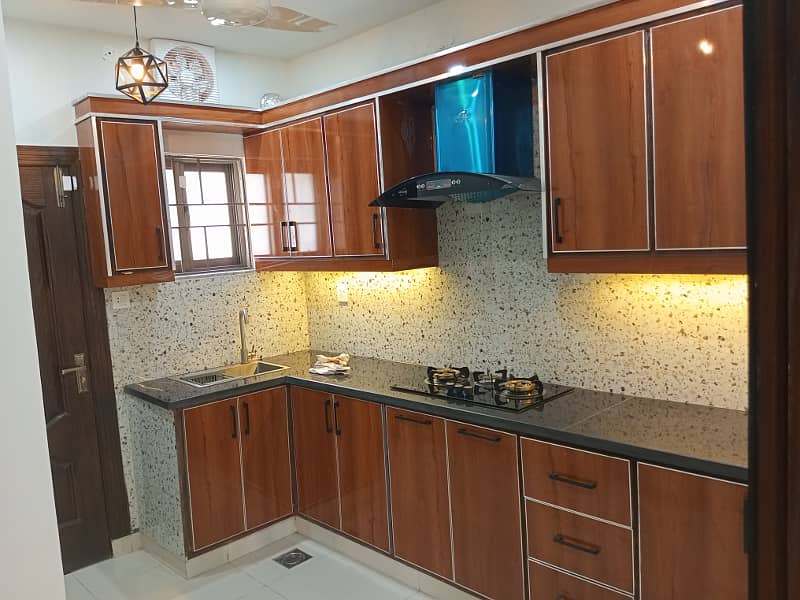 Spacious 5 Marla Brand New Designer House, 3 Bed Room With Attached Bath, Drawing Dinning, Kitchen,T. V Lounge Servant Quarter On Top With Attached Bath 5