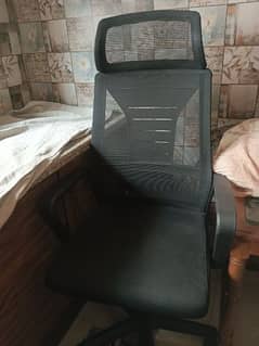 Computer chair and table