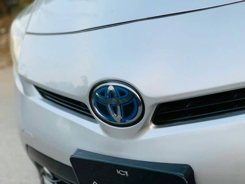 Toyota Prius 2015 7