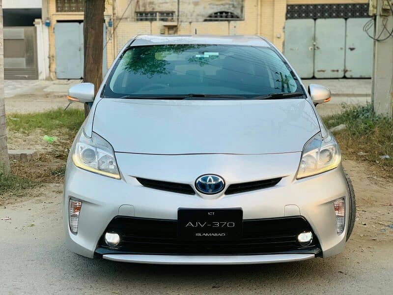 Toyota Prius 2015 9