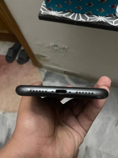 iPhone 11 NON PTA 64GB 2