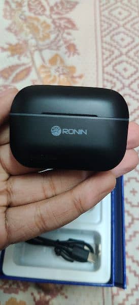 RONIN R-820 2