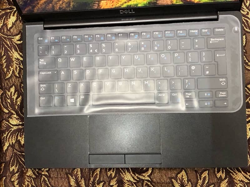 Dell Latitude 7390 i7 8th Generation 8