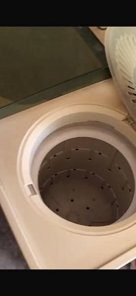 haier washing machine and dryer new condition 3