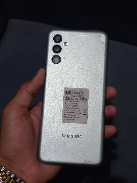 Samsung M13 4/64 with box and charger 3