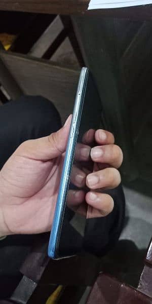 Oppo f19 1