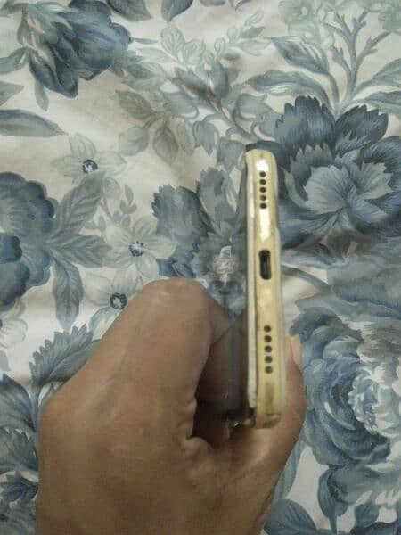 Huawei y6 for urgent sale 1/8 storage 3