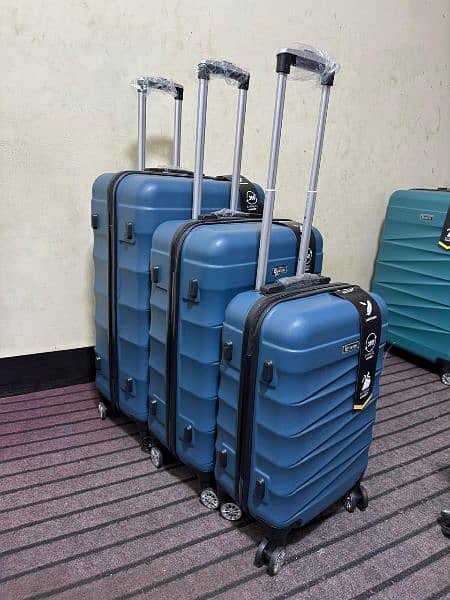 while sale rate fiber suitcase/traveling bag/luggage bag 3