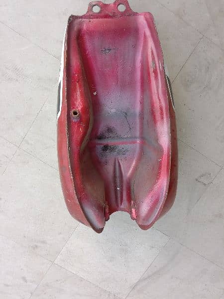 suzuki gs 150 fuel tank 2