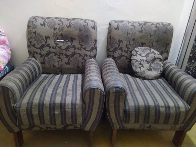 Good quality sofa set 0
