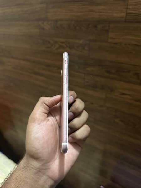 iPhone 7 128GB PTA Approved 6
