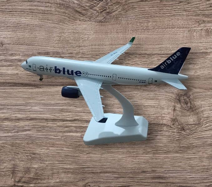 Airplane  Model Airblue 20 cm Metal Body Aircraft Model Airline Model 1