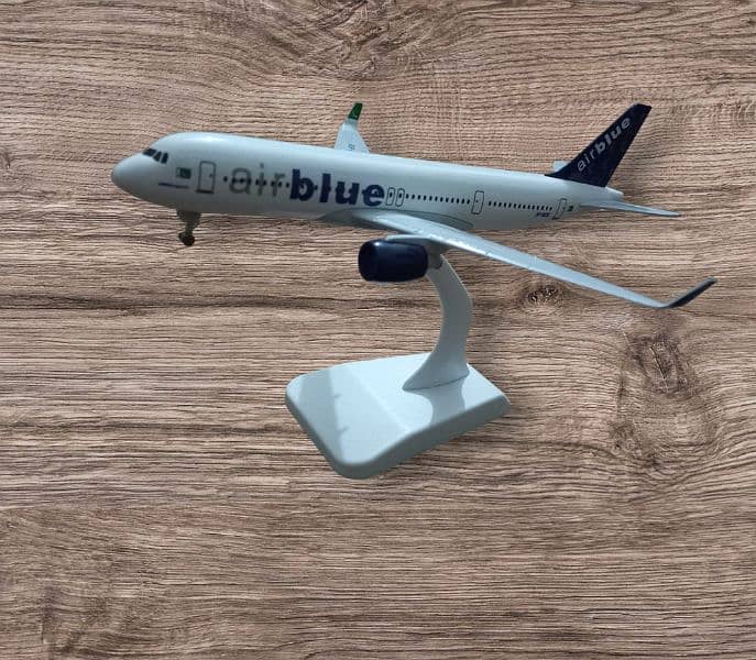Airplane  Model Airblue 20 cm Metal Body Aircraft Model Airline Model 2