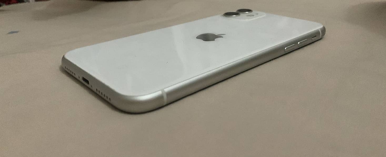 Iphone 11 64gb (White), BH 92%, All Original Parts 0