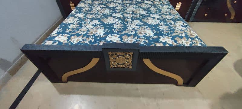 King size bed set with dressing table 3