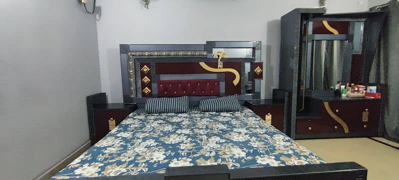 King size bed set with dressing table 7