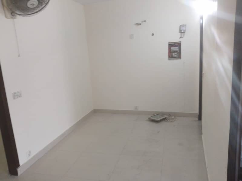 5 Marla Flat For Rent In Canal View Block A 5