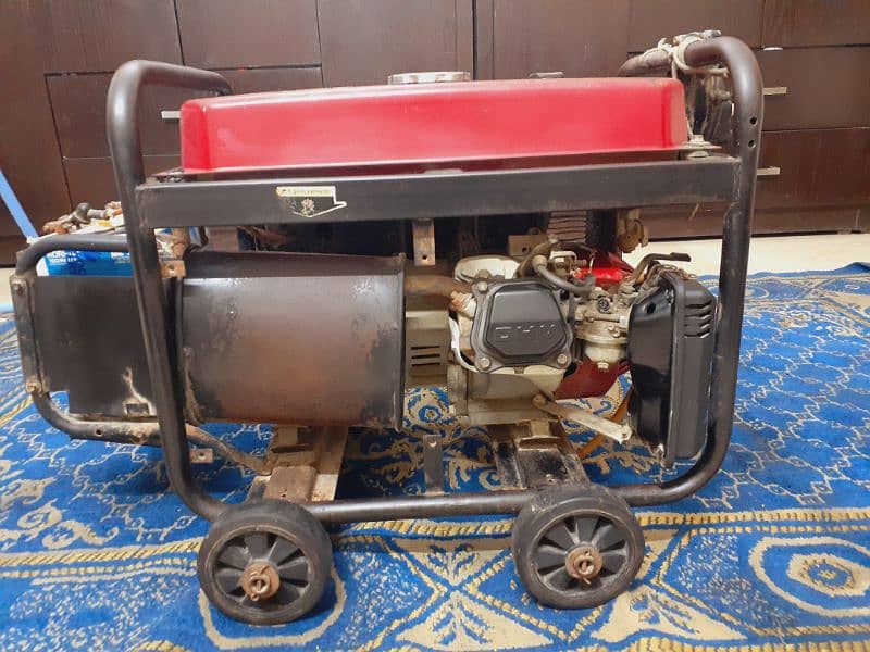 A 2.5kv loncin generator with battery 1