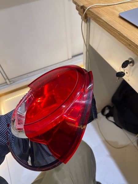 Daihatsu cast breaklight tail light left side 3