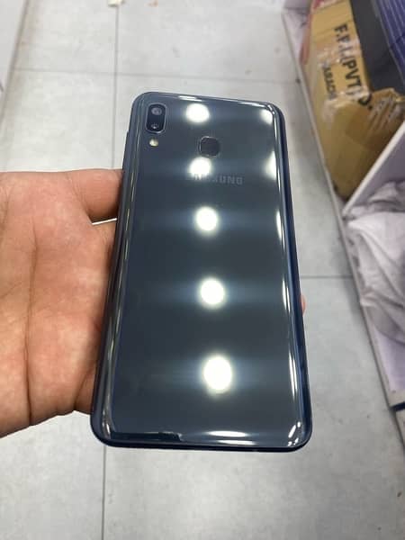 samsung Galaxy A20 0