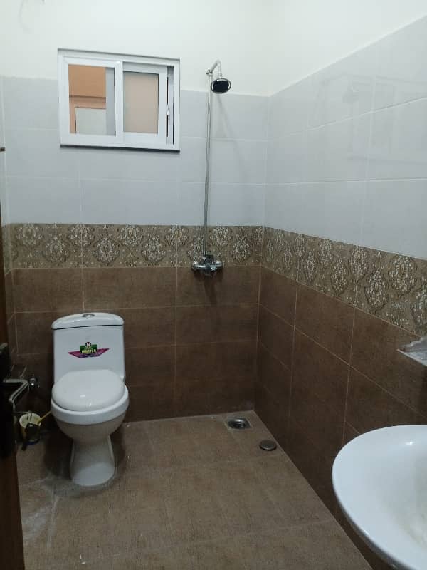 2 bedrooms apartment for Rent Available 1