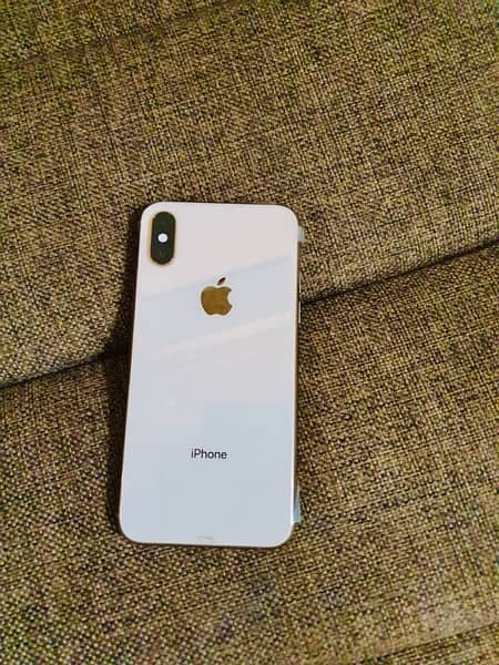 Iphone XS 64 GB Non Pta Factory Unlock Golden Colour 0