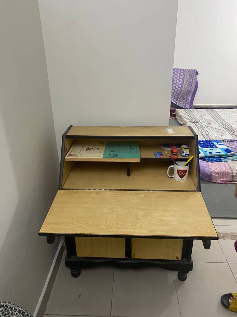 Used Wooden Study Table in Good Condition 1