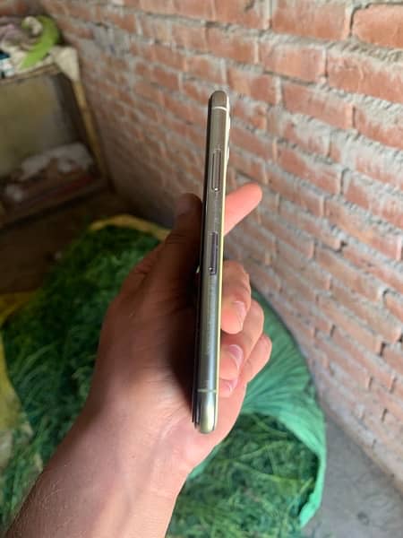 I phone 11pro 256Gb Non PTA  for sale 4