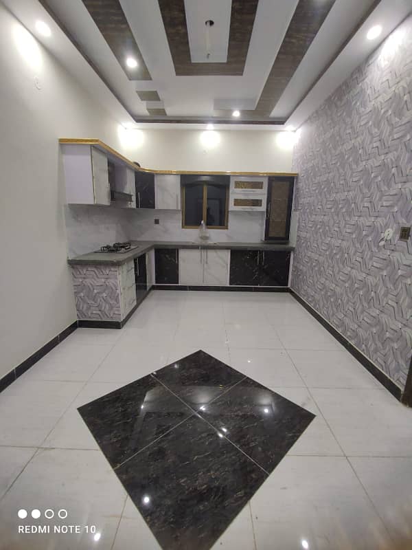 Shamsi society 3rd floor 2 bed DD for sale with roof 1
