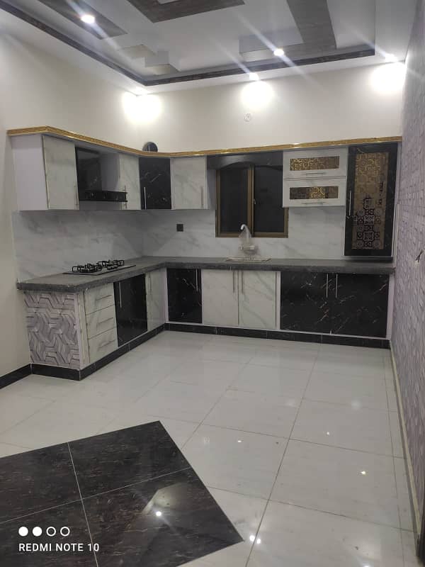 Shamsi society 3rd floor 2 bed DD for sale with roof 6