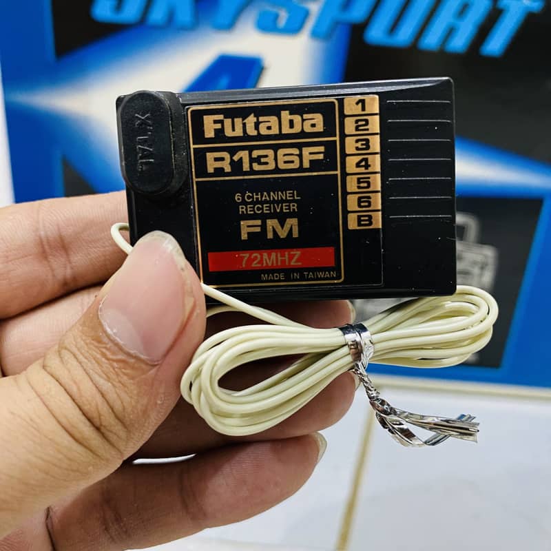 SKY SPORTS FUTABA 4 Channel Radio Control 2