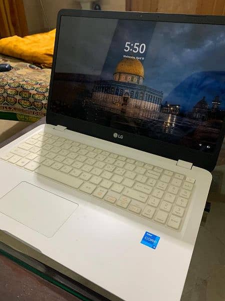 LG laptop for Sale 3