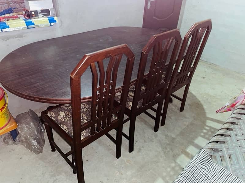10/10 Condition Dining Table with chairs Black Lakar 0