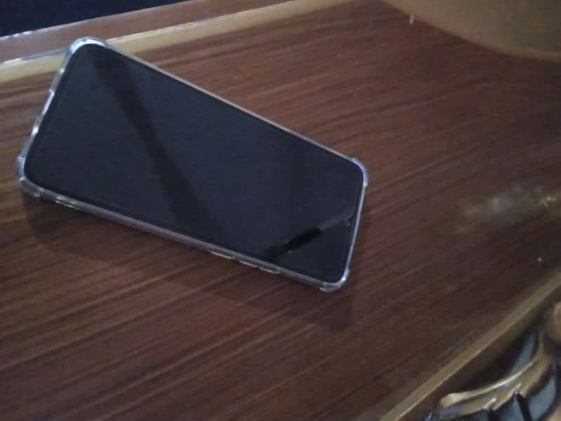 infinix hot 9 ply all ok h koi fald ni good condition hai 0