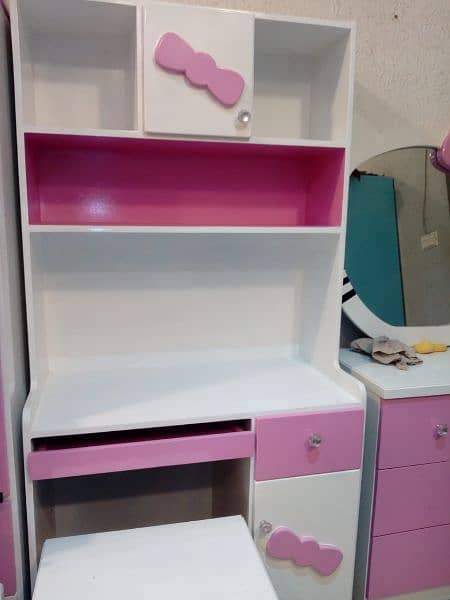 girls hello kitty furniture 6