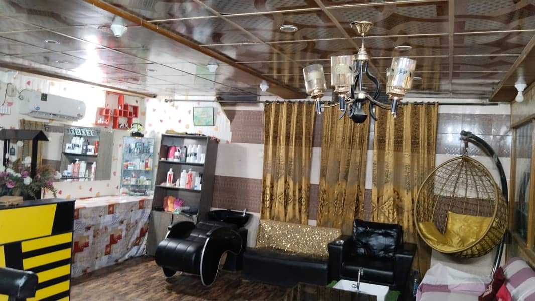 Beauty Sallon For Sale | Main Loaction | Runing Saloon | Best Option 2