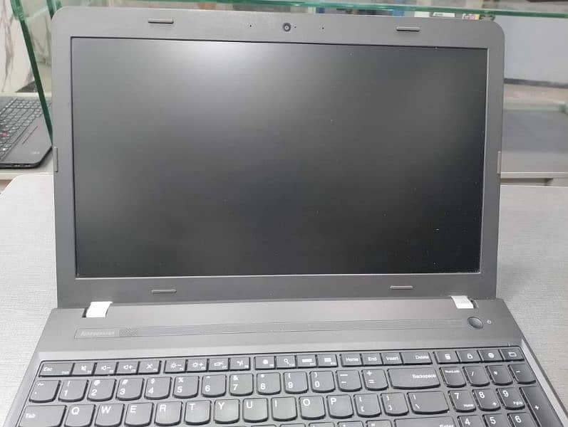 Lenovo ThinkPad Big Display 15.6 Numpad Core i5 6th Gen 8GB Ram 4