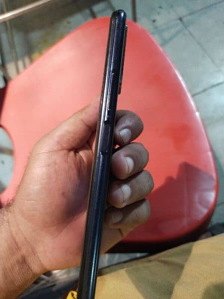 vivo y20 2027 4gb 64 GB with box charger 5
