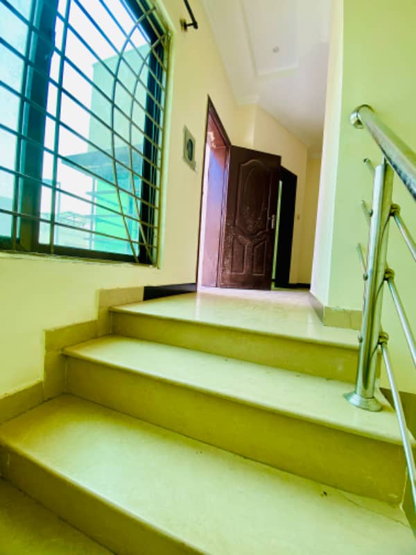 Used House For sale Safari home sector C Extension 16