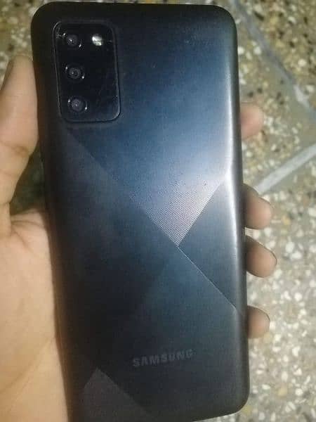 I m selling samsung a02s mobile 4