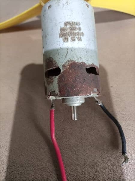 12 Volt DC Soler motor 10.5A 48000 RPM near about S-ENB-100‏ powerfull 9