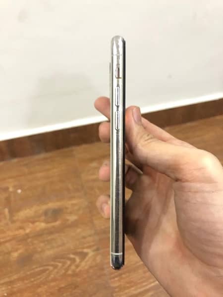 Iphone 11 Pro | With Box | Non-PTA | 10/10 Condition 6